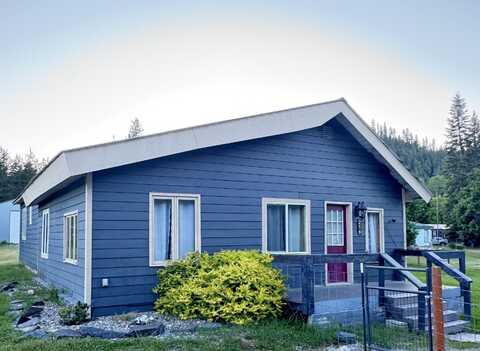 216 8TH AVE, IONE, WA 99139