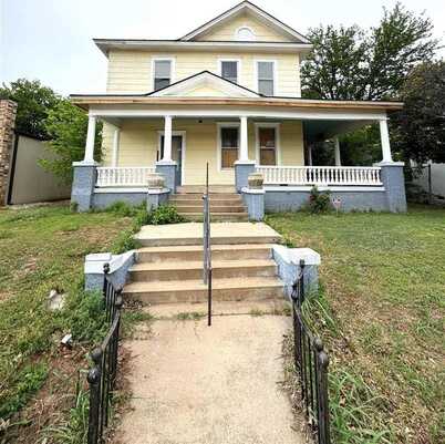 803 SW D Ave, Lawton, OK 73501