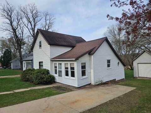 617 center, Wonewoc, WI 53968
