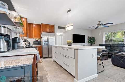 4050 NE 12th Ter 36-2, Oakland Park, FL 33334