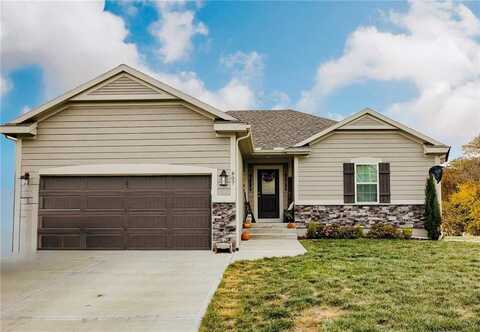 807 North Whispering Hills Drive, Lone Jack, MO 64070