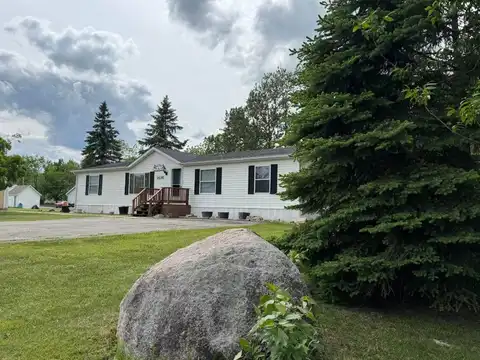 1616 4th Avenue, International Falls, MN 56649