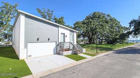 132 Markham Drive, Gulfport, MS 39507