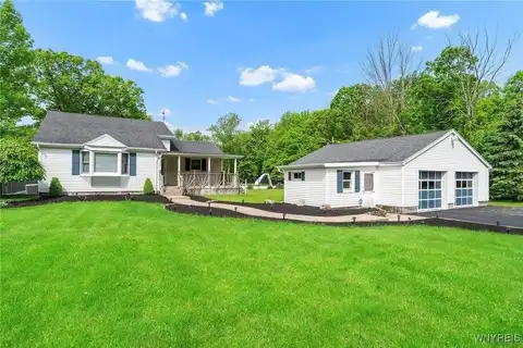 2350 Quaker Road, Hartland, NY 14067