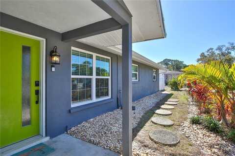7355 Cass Circle, Sarasota, FL 34231