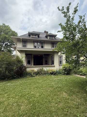 822 West Lincoln Boulevard, Freeport, IL 61032