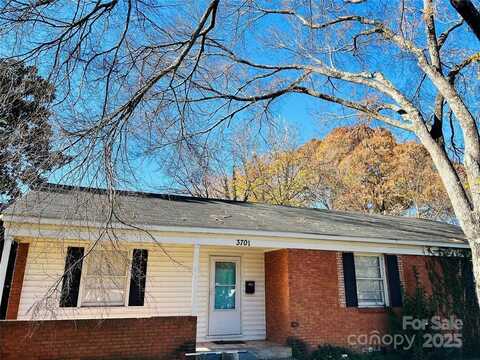 3701 Tipperary Place, Charlotte, NC 28215