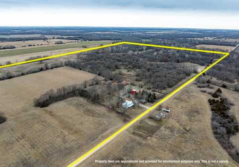 511 N 50th St, Walnut, KS 66780