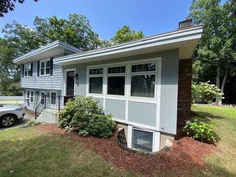 34 Maple St, Plainville, MA 02762