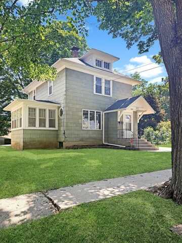111 East Roosevelt Street, Freeport, IL 61032