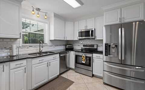 493 SW QUAIL HEIGHTS TERR, Lake City, FL 32024