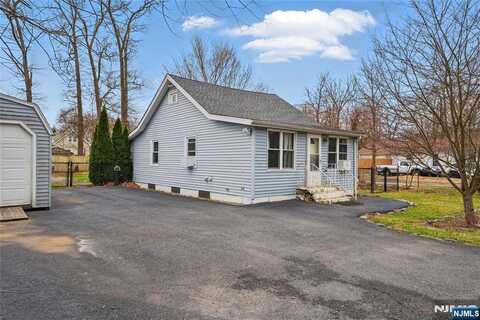 13 Madelyn Avenue, West Milford, NJ 07480