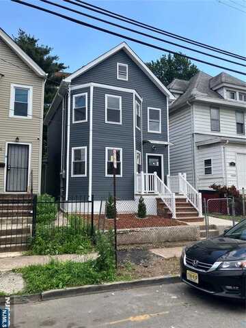 12 Cummings, Irvington, NJ 07111