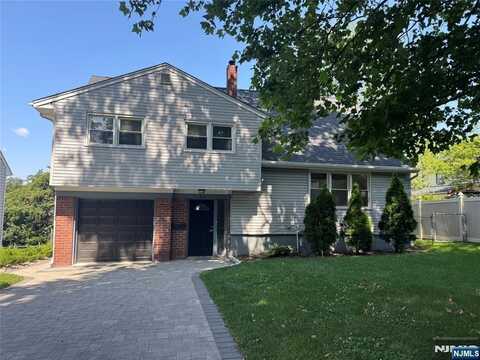 720 Stelton Street, Teaneck, NJ 07666