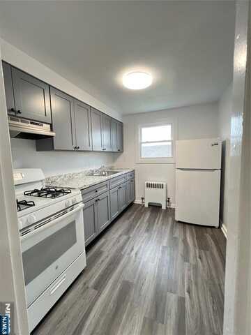 441 Lawn Avenue 6, Palisades Park, NJ 07650
