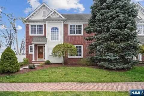 214 Everett Avenue, Wyckoff, NJ 07481