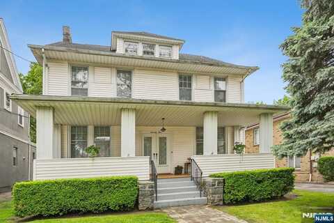 74 Oakdene Avenue, Cliffside Park, NJ 07010
