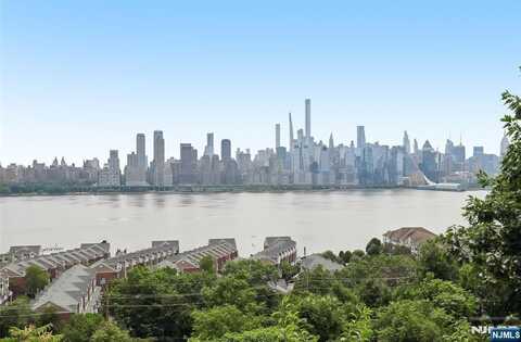 6309 Boulevard East 14, West New York, NJ 07093