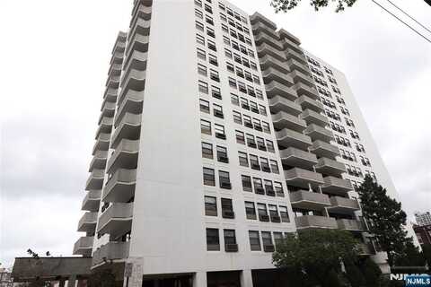 1600 Center Avenue 11H, Fort Lee, NJ 07024