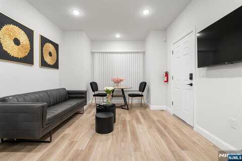 36 Kent, Newark, NJ 07108