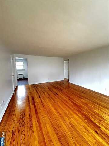 441 Lawn Avenue 9, Palisades Park, NJ 07650