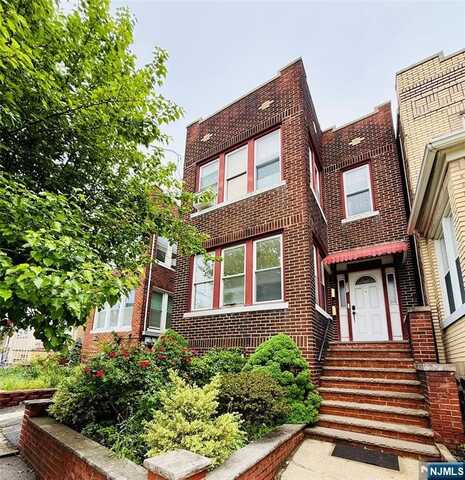 231 Day Avenue 1, Cliffside Park, NJ 07010