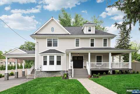 334 Durie Avenue, Closter, NJ 07624