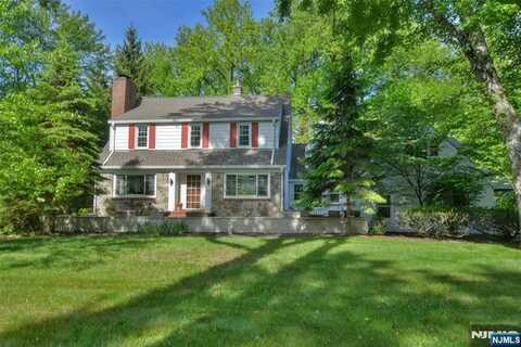 76 Spring Valley Road, Montvale, NJ 07645