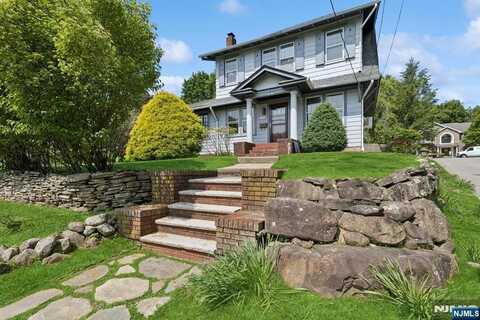115 Lafayette Avenue, Park Ridge, NJ 07656