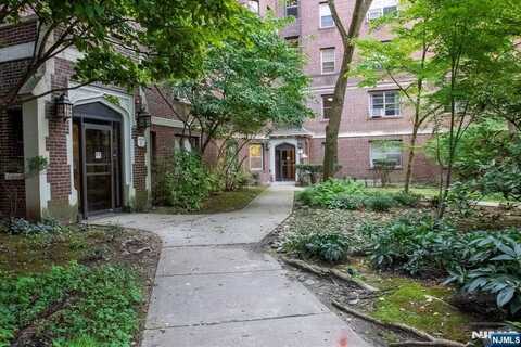 100 E Palisade Avenue C31, Englewood, NJ 07631