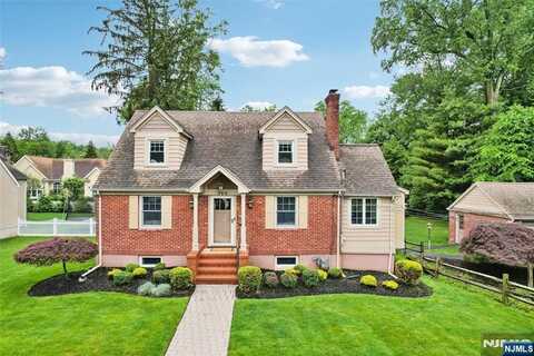 789 Woodland Avenue, Oradell, NJ 07649