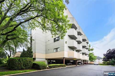 50 Euclid Avenue 2G, Hackensack, NJ 07601