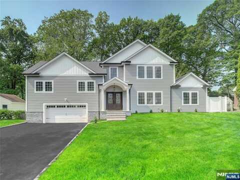 345 Creek Bed Road, Mountainside, NJ 07092