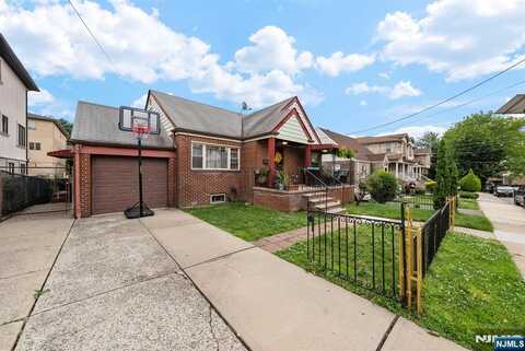 188 9th Street, Fairview, NJ 07022