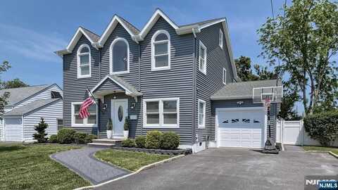 44 Franklin Avenue, Pequannock, NJ 07444