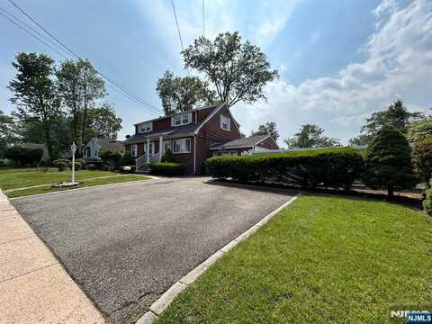 84 N Vivyen Street, Bergenfield, NJ 07621