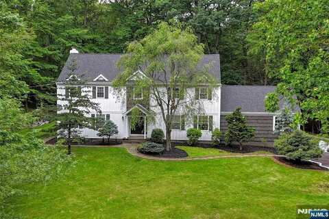 4 Adams Road, Saddle River, NJ 07458