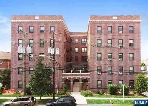 855 Broad Avenue 45, Ridgefield, NJ 07657
