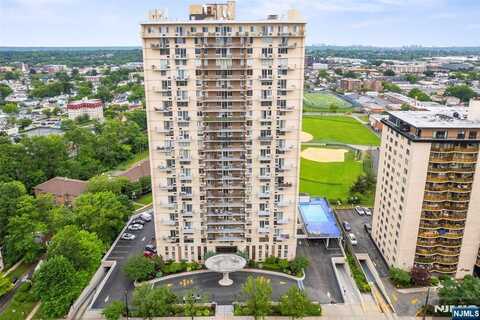 160 Overlook Avenue 3C, Hackensack, NJ 07601