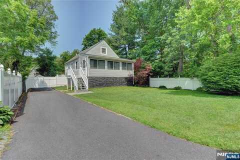 21 Bartholdi Avenue, Wanaque, NJ 07420