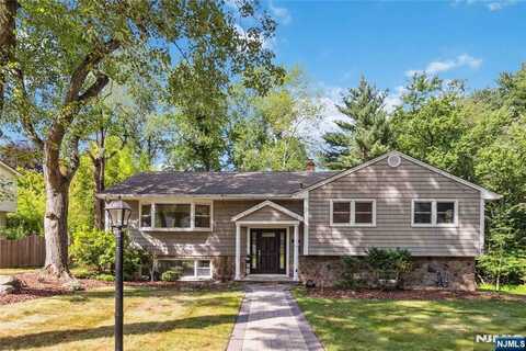 22 Myrtle Avenue, Demarest, NJ 07627