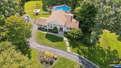 14 Old Chimney Road, Randolph, NJ 07869