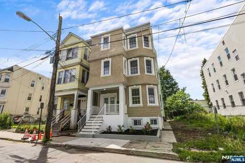 261 22nd Street, Irvington, NJ 07111