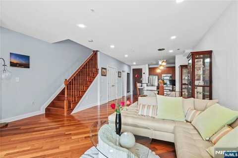 22 Ave At Port Imperial 221, West New York, NJ 07093