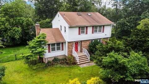 635 Alps Road, Wayne, NJ 07470