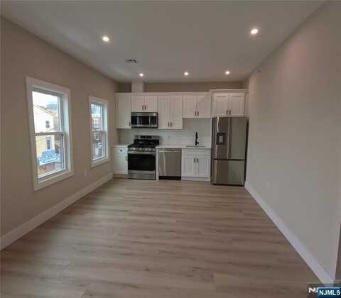 8 Pacific Street 303, Newark, NJ 07105