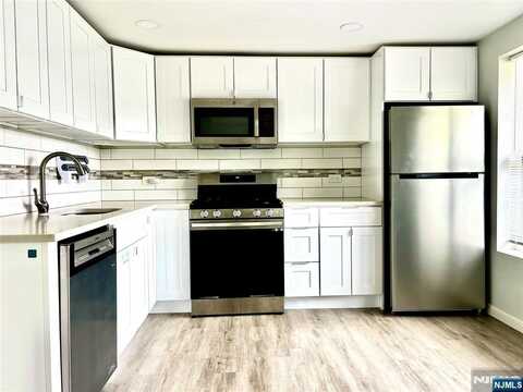 144 Preston Street 2nd Floor, Ridgefield Park, NJ 07660