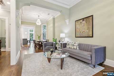 254 4th Street, Jersey City, NJ 07302