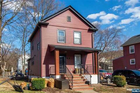 13 Franklin Place, Wanaque, NJ 07420