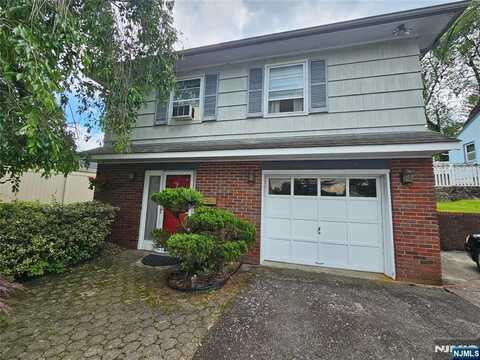 37 Pocohontas Path, Lincoln Park, NJ 07035